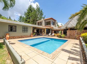 Casa de 4 habitaciones, Chame · Mucho Aire Libre en Esta Villa Mediterránea en Venta en Altos del Maria