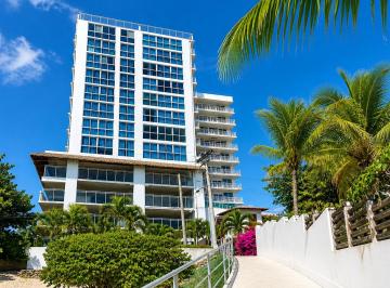 Apartamento · 72m² · 2 Recámaras · 1 Estacionamientos · ¡Apartamento de Dos Recámaras Frente Al Mar con Vistas Al Océano!