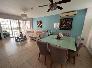Casa en Venta de 4 habitaciones Brisas de Golf · Venta de Casa en Brisas del Golf