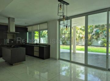 Casa de 4 habitaciones, Panamá · Venta de Casa en Costa Sur