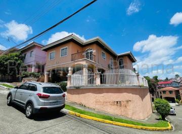 Casa de 3 habitaciones, Panamá · Casa en Venta en El Bosque
