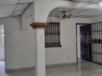 Casa de 4 habitaciones, Panamá · Venta de Casa en Chanis