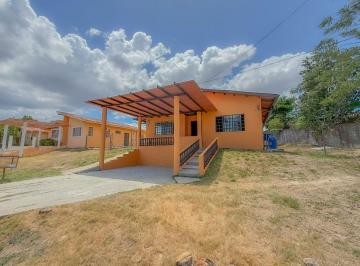Casa de 4 habitaciones, Chame · Acogedora Casa Estilo Campestre en Chame!