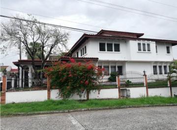 Casa · 500m² · 4 Recámaras · 4 Estacionamientos · Alquiler de Casa en El Dorado Comercial o Residencial Cp