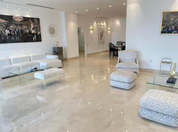 Apartamento · 335m² · 3 Recámaras · 2 Estacionamientos · Alquiler de Apartamento en PH Ocean Reef, Punta Pacífica