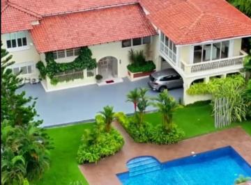 Casa · 580m² · 4 Recámaras · 9 Estacionamientos · Venta de Casa con Piscina en Altos del Golf (13)