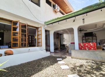 Casa de 3 habitaciones, Panamá · Venta Casa La Alameda, Terraza, Ático, Excelente Ubicación. Precio Oportunidad.