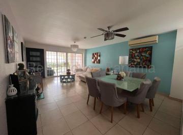 Casa de 4 habitaciones, San Miguelito · Casa en Venta en Brisas del Golf. 26 - 8626.