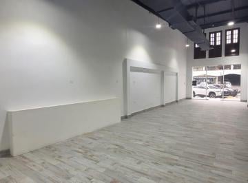 Local comercial · 125m² · 6 Estacionamientos · Se Alquila Local en Marbella L. T