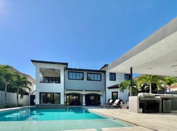 Casa de 5 habitaciones, Panamá · Venta de Casa Unifamiliar en Costa del Este Propiedad Unifamiliar Exclusiva