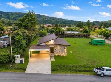 Casa de 2 habitaciones, Boquete · Nueva Casa en Venta en Alto Boquete, Chiriqui