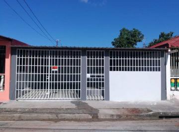 Casa de 2 habitaciones, Panamá · Casa de 150 m² con 2 Recámaras en Venta en Tocumen, La Siesta