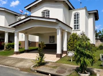 Casa de 3 habitaciones, La Chorrera · Venta de Casa en La Chorrera, Residencial Villa Real, 201 m² de Terreno y 168 m² de Construcción