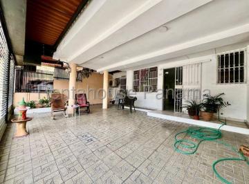 Casa de 3 habitaciones, Panamá · Casa en Venta en Condado del Rey