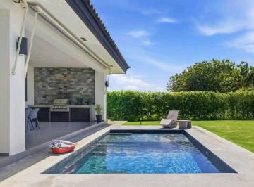 Casa de 3 habitaciones, Antón · Venta Moderna y Elegante Casa de Playa Junto a Buenaventura 1883 m²