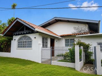Casa de 4 habitaciones, Boquete · Propiedad Amueblada con Potencial de Ingresos en Venta en Alto Boquete