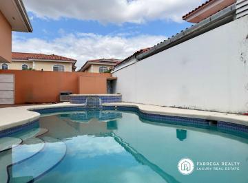 Casa de 3 habitaciones, Panamá · Alquiler de Casa con Piscina - Costa del Este