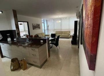 Apartamento de 2 habitaciones, Panamá · Oportunidad Apartamento PH Villa del Mar Av Balboa Bella Vista