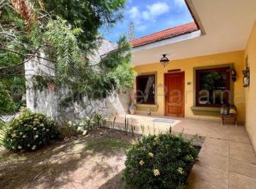 Casa de 7 habitaciones, Antón · Venta de Casa en Santa Clara