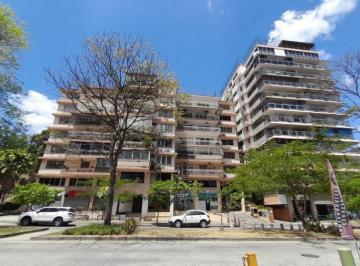 Apartamento · 212m² · 3 Recámaras · 1 Estacionamientos · Apartamento en Venta | PH El Carrillón – Vía Argentina, El Cangrejo