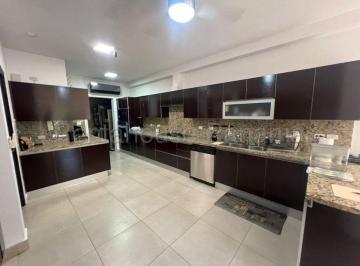 Apartamento de 4 habitaciones, Panamá · Alquiler Apartamento Embassy Club en Clayton