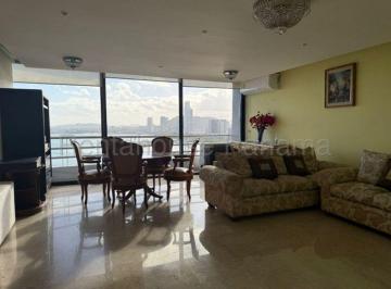 Apartamento de 2 habitaciones, Panamá · Venta de Apartamento en Av Balboa