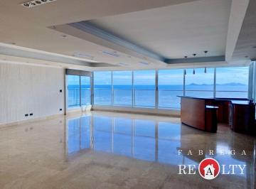 Apartamento de 3 habitaciones, Panamá · Venta de Apartamento con Vista Al Mar en PH Murano - Costa del Este