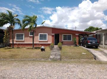 Casa de 3 habitaciones, Penonomé · Vendo Casa Amoblada de Oportunidad en Antón