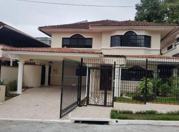 Apartamento · 535m² · 4 Recámaras · 3 Estacionamientos · Venta Casa La Alameda