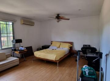 Casa · 380m² · 4 Recámaras · 2 Estacionamientos · Se Vende Casa en Llanos de Curundu
