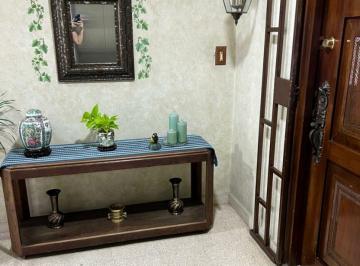 Apartamento de 3 habitaciones, Panamá · Vendo Amplio Apartamento Centrico en Punta Paitilla