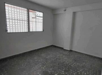 Apartamento · 800m² · 2 Recámaras · 1 Estacionamientos · Alquiler Apartamento Parque Lefevre 65 m Vacio PH Heidi
