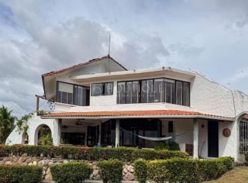 Casa de 4 habitaciones, Chame · Venta de Casa en Coronado – Frente Al Río y Mar - Chame