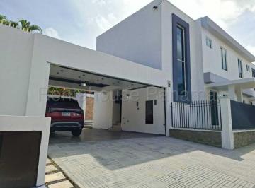 Casa de 3 habitaciones, Panamá · Alquiler de Casa en La Alameda Abs26 - 8838