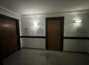 Oficina comercial · 200m² · 5 Recámaras · 2 Estacionamientos · Alquiler Oficinas Calle 50 Frente a Soho Mall Nrr