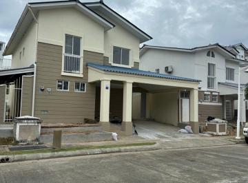 Casa de 4 habitaciones, Arraiján · Vendo Casa a Tercera Línea de La Orilla de Playa