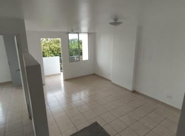 Apartamento en Venta de 3 habitaciones Pueblo Nuevo · Venta de Apartamento en 12 de Octubre PH Altos de La Colina