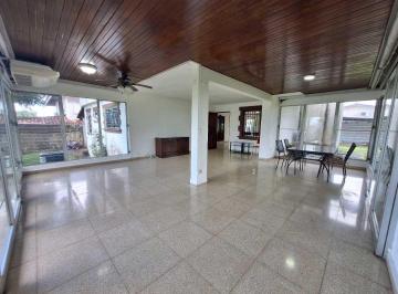 Casa · 500m² · 4 Recámaras · 4 Estacionamientos · Alquiler Casa en El Dorado (Kf)
