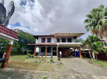 Casa · 500m² · 4 Recámaras · 4 Estacionamientos · Alquiler exclusiva Casa 500 m² en El Dorado