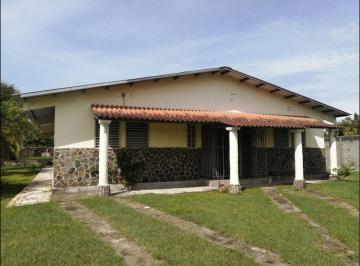 Casa de 5 habitaciones, Chame · Rsw. Se Vende Casa de 212 m con 5 Recamaras, 3 Baños, 1000 m Terreno Las Palmas de Nueva Gorgona