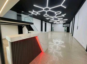 Local comercial · 200m² · 2 Recámaras · 6 Estacionamientos · Alquiler Local Comercial en Bella Viista Lt.