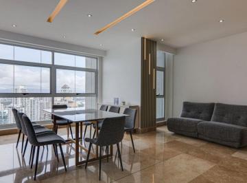Apartamento de 3 habitaciones, Panamá · Penthouse Remodelado con Terraza en Q Tower, Punta Pacifica