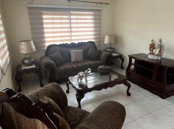 Casa de 3 habitaciones, San Miguelito · Alquiler Casa Brisas del Golf Amoblado