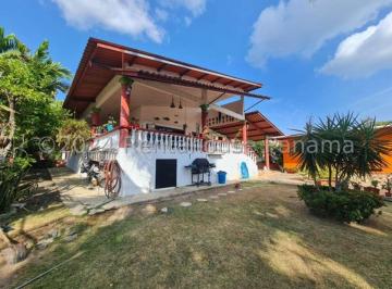 Casa de 2 habitaciones, San Carlos · Venta de Casa en Punta Barco