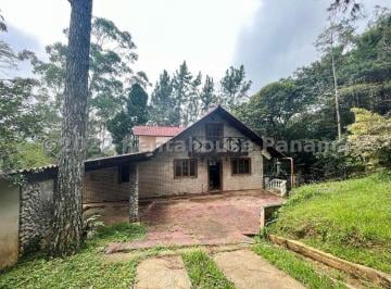 Casa de 2 habitaciones, Panamá · Vendo Casa en Cerro Azul