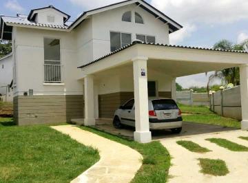 Casa · 113m² · 3 Recámaras · 2 Estacionamientos · Alquiler de Casa 2 Pisos en Playa Dorada Semiamoblada