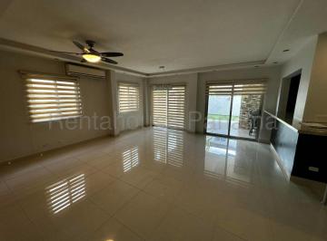 Casa de 3 habitaciones, Arraiján · Venta de Casa en Panama Pacifico Woodlands 230 m