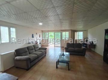 Casa de 4 habitaciones, Panamá · Casa en Venta en Las Cumbres