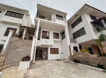Casa de 3 habitaciones, Panamá · Se Vende Amplia y Hermosa Casa en Betania - Mf