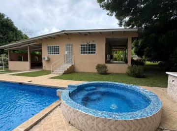 Casa · 1722m² · 3 Recámaras · 3 Estacionamientos · Venta Casa con Piscina San Carlos 1722 m² de Terreno Plano 3recamaras